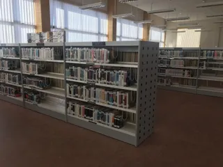 Sala adultos BIBLIOTECA