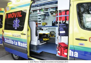 UVI movil, ambulancia, transporte sanitario, SESCAM