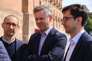 José Manuel Miñones, mantiene un encuentro con el candidato socialista a la Alcaldía de la ciudad de Salamanca y representantes del PSOE salmantino