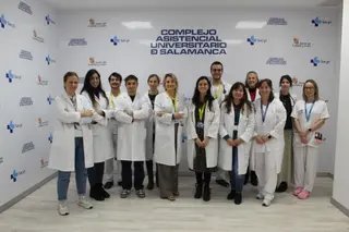 La doctora Díez Campelo, en el centro de la imagen 