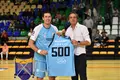 Sergio de la Fuente con la camiseta conmemorativa de los 500 partidos