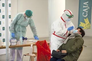 Una prueba PCR durante el cribado en Salamanca. | ICAL