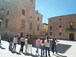 Visitas guiadas Con acento de mujer ciudad Rodrigo