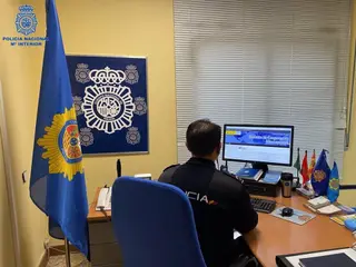 Uno de los efectivos de la Policía Nacional POLICÍA NACIONAL. Foto de archivo