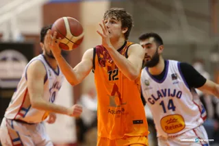 Complicada salida del Carbajosa Basket a Amorebieta para disputar una de sus cinco finales