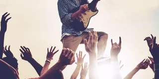 Concierto durante un festival de música.