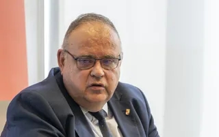 Eduardo Margareto - El consejero de sanidad, Alejandro Vázquez