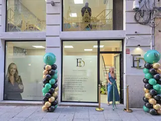 Inauguración de una inmobiliaria de Elisa Dominguez