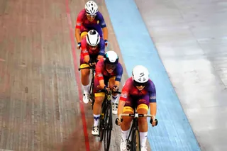 Imagen de la selección de Castilla y León de ciclismo cadete en pista cubierta.