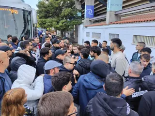 Trifulca fuera del estadio