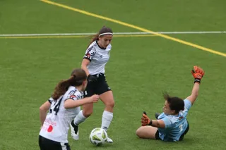 Laura Rodríguez, ante el Madrid CFF C.
