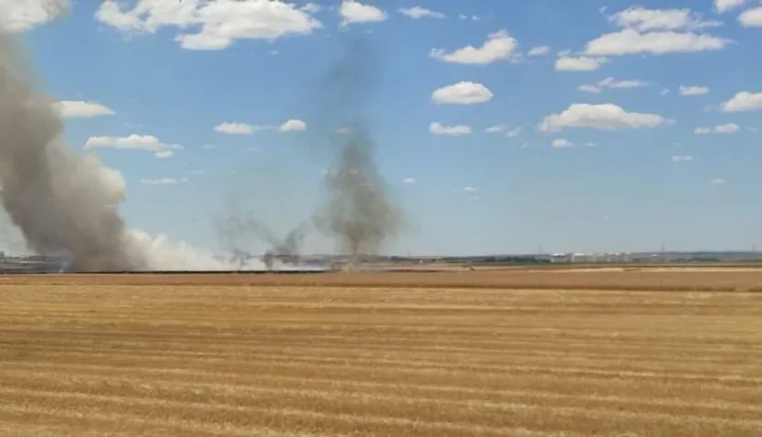 Incendio en las inmediaciones del CTR de Gomecello