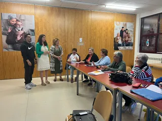 'Tejiendo redes: Creando historia' el programa para combatir la soledad y promover la inclusión entre los mayores de la ciudad.