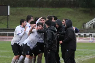 El filial del Salamanca CF UDS celebra un gol ante el Zamora B | FOTO BELÉN HURTADO