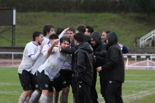 El filial del Salamanca CF UDS celebra un gol ante el Zamora B | FOTO BELÉN HURTADO