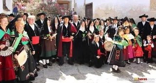 La villa vuelve a engalanarse para disfrutar de la Boda Típica