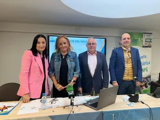 ANPE presenta el Informe del Defensor del Profesor del Curso 22-23. De izq. a dcha. Pilar Revilla, presidenta de ANPE CyL; María José Martín, defensora del profesor en CyL; y Guillermo Bueno, presidente de ANPE en Salamanca. Fotos S24H