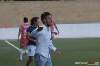 De la Barrera solo cuenta con catorce efectivos para el encuentro ante el Pontevedra