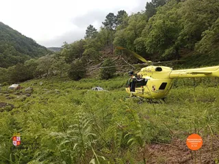 Imagen del rescate en la Garganta Lóbrega, en Arenas de San Pedro (Ávila). Foto: 112 CyL