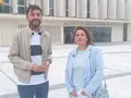 Fran Díaz y Lourdes Rubio frente al centro de Salud de Prosperidad.
