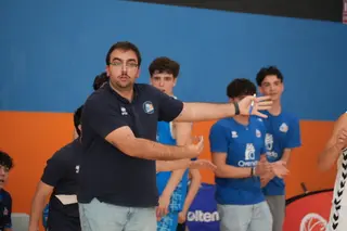 Colau Colom, nuevo entrenador del Avenida masculina