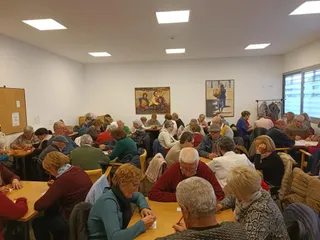 Talleres de memoria, cultura, ocio, deporte y formación en la programación para mayores de Santa Marta