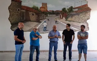 Guadramiro da comienzo a sus fiestas con la inauguración de un mural artístico