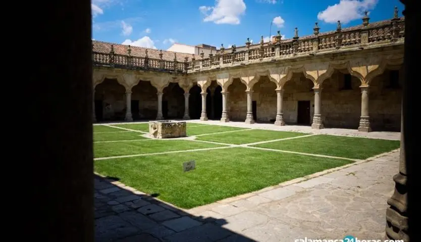 Patio de las Escuelas