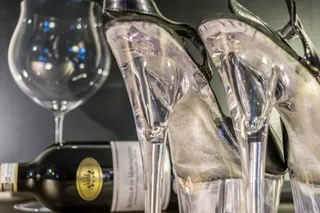 Vaso y tacones