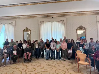 La concejala de Salud Pública, Vega Villar, recibe a la Asociación Salud Mental.
