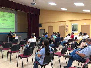 Imagen de una de las asambleas celebradas en la Asociación Nordeste