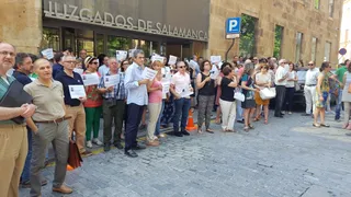 Concentración contra la decisión de atribuir a un Juzgado todo el trabajo sobre las cláusulas suelo