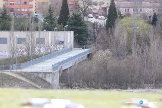 Puente peatonal Tejares