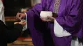 Sacerdote, cura.