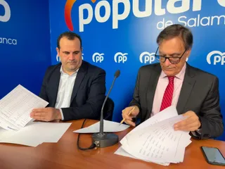 Carlos García Carbayo, presidente y David Mingo, secretario del PP en Salamanca. Foto S24H