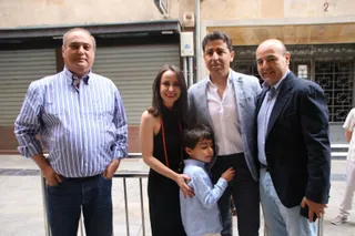 La concejala de Tradiciones, Carmen Seguín, participa en la donación de un traje de luces del torero Javier Valverde