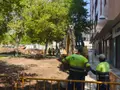 Obras de un nuevo parque infantil junto a la Biblioteca Torrente Ballester