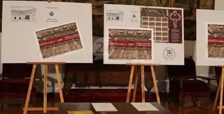 Correos elabora un sello conmemorativo del octavo centenario de la Universidad
