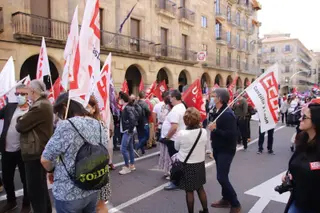 Manifestación de CCOO y UGT por el Día del Trabajador 1