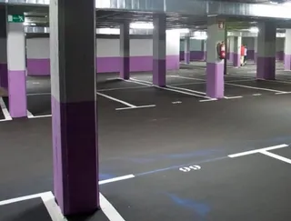 Interior de un garaje