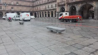 El banco, ya reparado