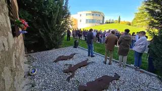 Homenaje a los 143 fusilados en la tapia del cementerio de Salamanca: memoria para que no se olvide
