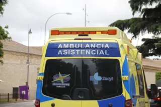 Accidente de tráfico entre dos vehículos en Calzada de Don Diego