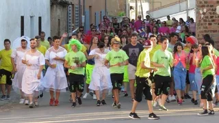 Las peñas toman el pulso de la calle y encienden la mecha festiva