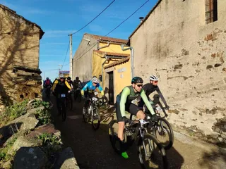 Saelices El Chico celebra la VIII Ruta BTT del Pavo