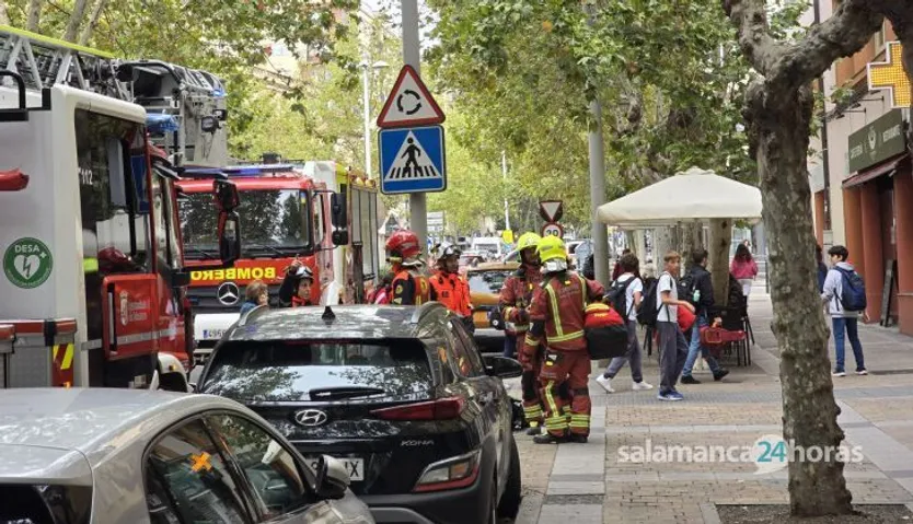 Comprobación de humo en la avenida de Portugal. Fotos Andrea M.