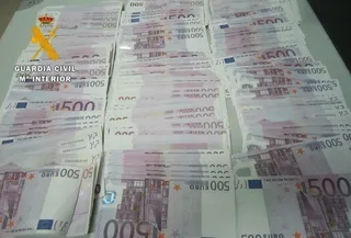 La Guardia Civil interviene 130.000 euros en un coche con destino a Portugal