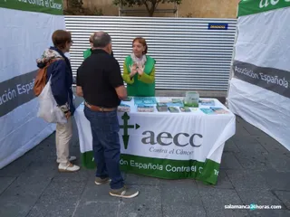 Carpa informativa de la AECC sobre el cáncer de piel (6)