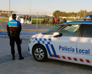 La Policía Local de Peñaranda interviene en tres fiestas ilegales en viviendas y en dos peñas