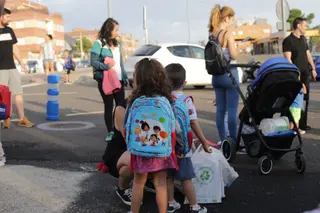 Niños en la vuelta al colegio en su primer día de clases Foto Agencia ICAL (11)